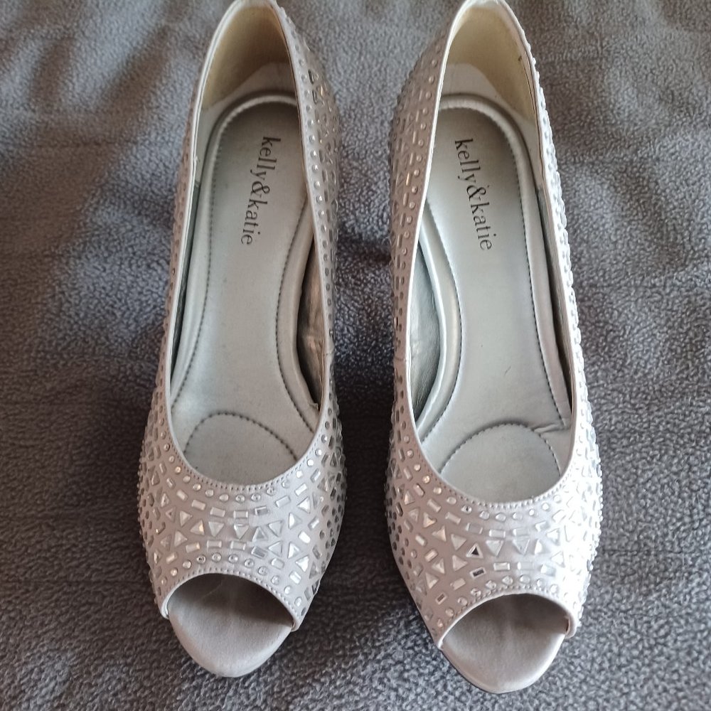 Kelly and Katie heels 👠